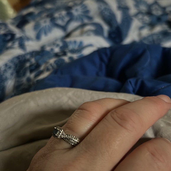 One carat Blue Diamond with diamonds on either side size 8. Can be sized - Picture 3 of 4